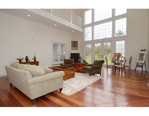 198 Locust St, Danvers, MA 01923 photo 8