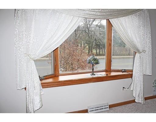 820 Parker St, Springfield, MA 01129 photo 4
