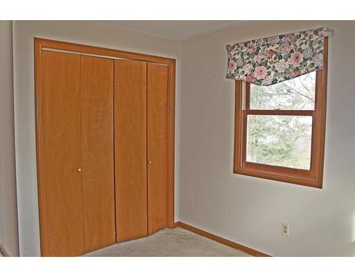 820 Parker St, Springfield, MA 01129 photo 16