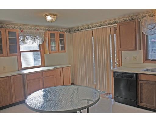 820 Parker St, Springfield, MA 01129 photo 7