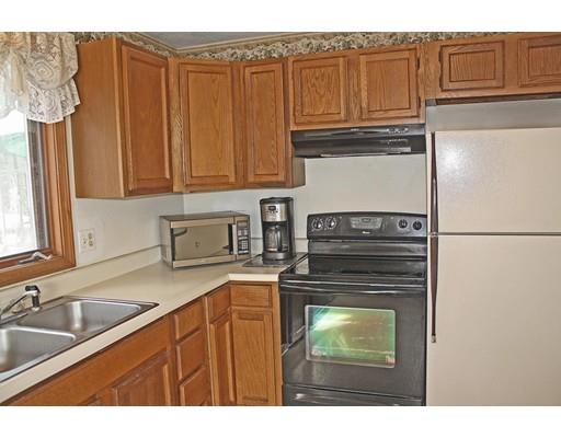 820 Parker St, Springfield, MA 01129 photo 10