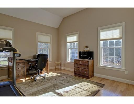 21 Brooks St, Upton, MA 01568 photo 17