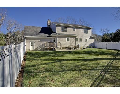 21 Brooks St, Upton, MA 01568 photo 4