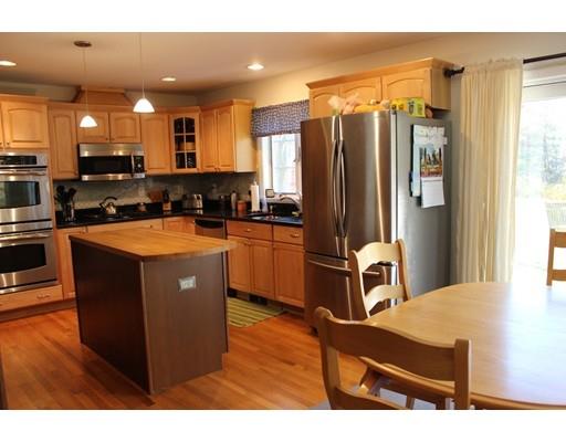 33 Willow Rd, Marblehead, MA 01945 photo 4