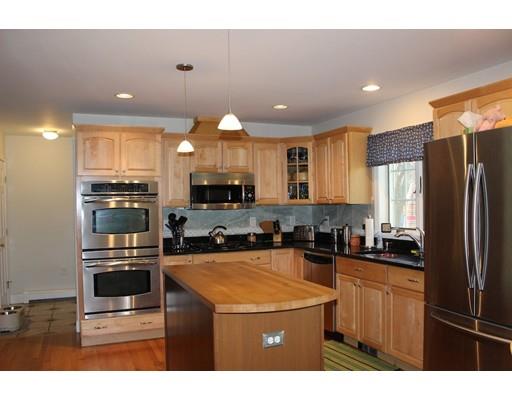 33 Willow Rd, Marblehead, MA 01945 photo 3