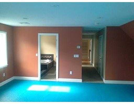 12 Sara Beth Ln, Wareham, MA 02571 photo 11