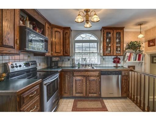 7 Marble St, Gloucester, MA 01930 photo 9