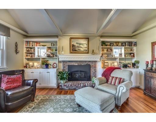 7 Marble St, Gloucester, MA 01930 photo 3