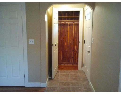 315 Arcadia Blvd, Springfield, MA 01118 photo 8