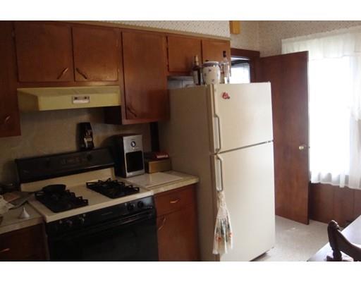 28 Eureka St, Worcester, MA 01603 photo 4