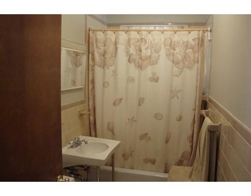 28 Eureka St, Worcester, MA 01603 photo 5