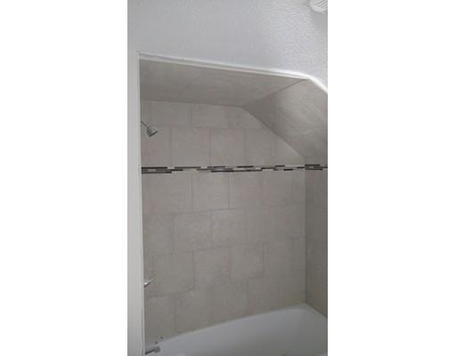 199 Laurelton St, Springfield, MA 01109 photo 5