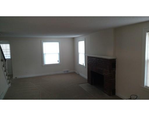 199 Laurelton St, Springfield, MA 01109 photo 4