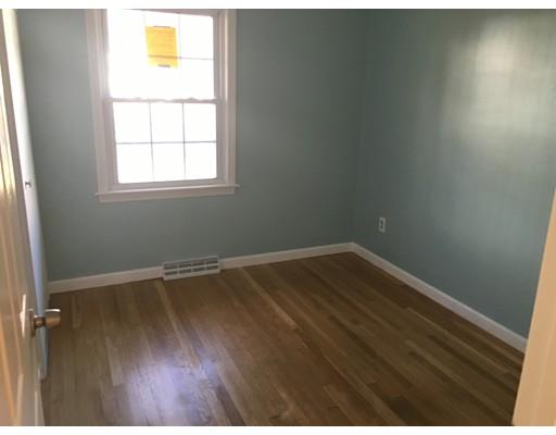 19 E Richardson St, Lowell, MA 01850 photo 6