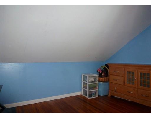 63 Lorraine St, Chicopee, MA 01013 photo 16
