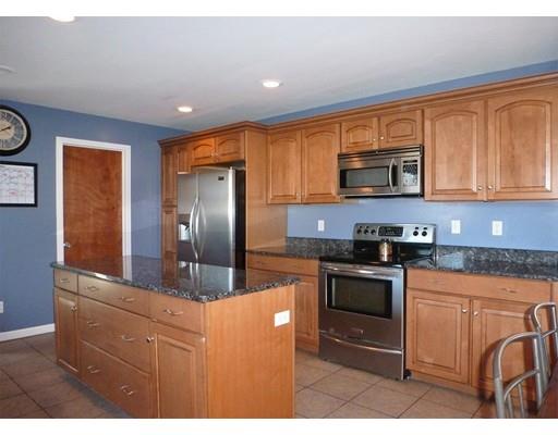 63 Lorraine St, Chicopee, MA 01013 photo 5