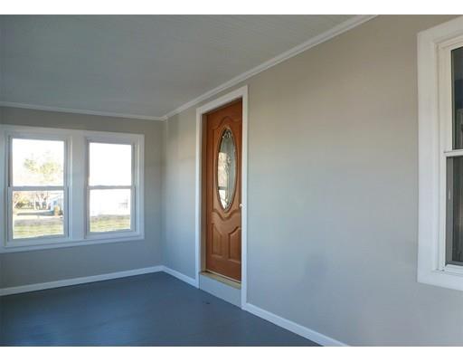 63 Lorraine St, Chicopee, MA 01013 photo 4
