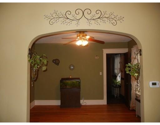76 Roy St, Springfield, MA 01104 photo 4