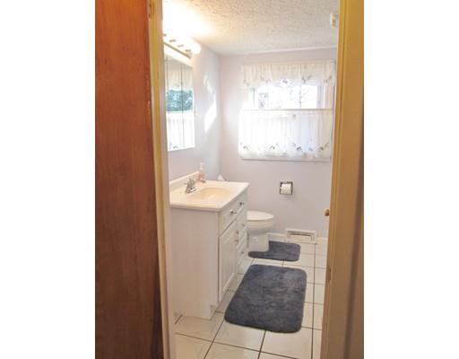 71 Loretta St, Springfield, MA 01118 photo 13