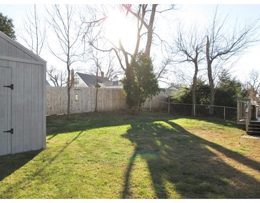 71 Loretta St, Springfield, MA 01118 photo 4