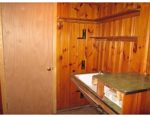 71 Loretta St, Springfield, MA 01118 photo 17