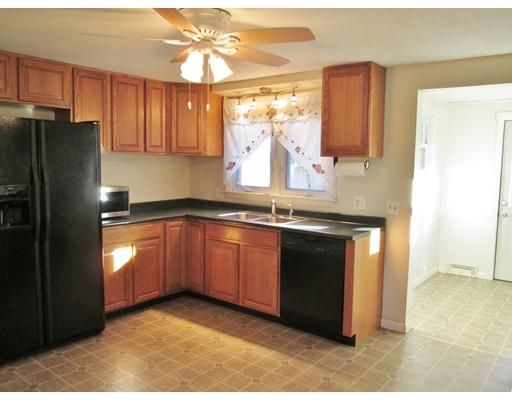 71 Loretta St, Springfield, MA 01118 photo 8
