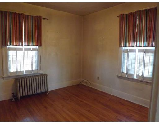 26 Dixfield Rd, Worcester, MA 01606 photo 10