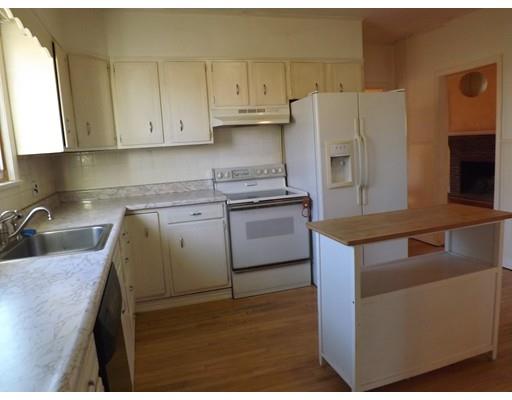 26 Dixfield Rd, Worcester, MA 01606 photo 3