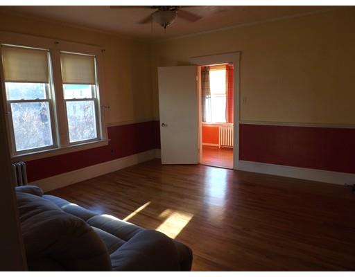 26 Dixfield Rd, Worcester, MA 01606 photo 4