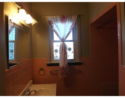 26 Dixfield Rd, Worcester, MA 01606 photo 8