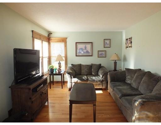 88 Saint Jacques Ave, Chicopee, MA 01020 photo 3
