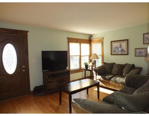 88 Saint Jacques Ave, Chicopee, MA 01020 photo 4
