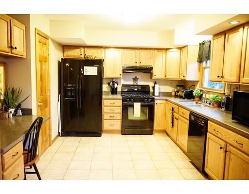75 Fox Woods Dr, Springfield, MA 01129 photo 8