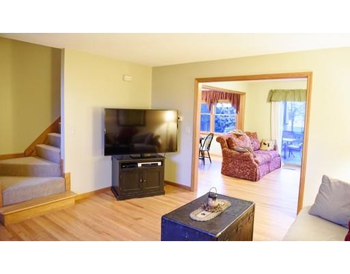 75 Fox Woods Dr, Springfield, MA 01129 photo 5