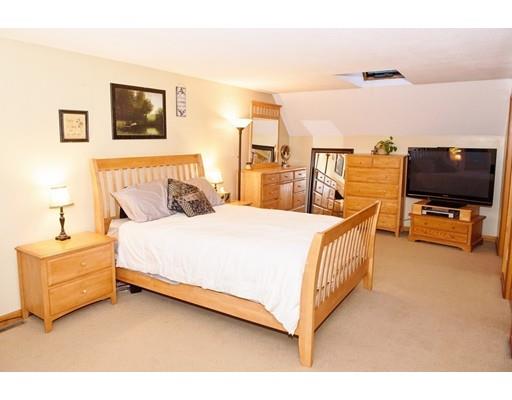 75 Fox Woods Dr, Springfield, MA 01129 photo 10
