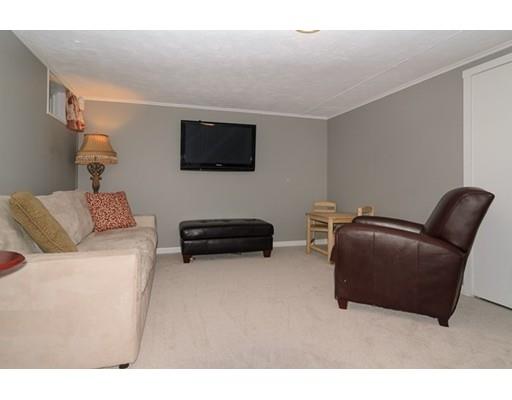 10 Roberts Rd, Wellesley, MA 02481 photo 11