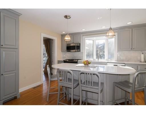 10 Roberts Rd, Wellesley, MA 02481 photo 2