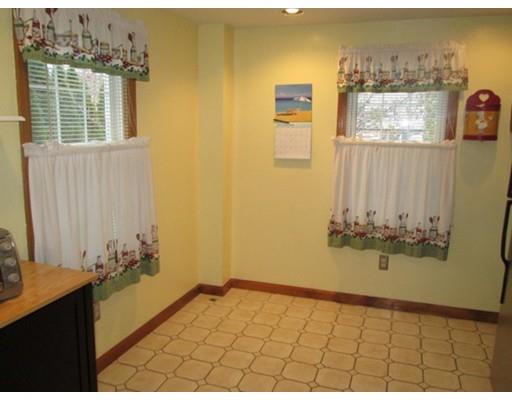 18 Delaval Rd, Worcester, MA 01606 photo 4