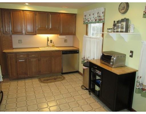 18 Delaval Rd, Worcester, MA 01606 photo 2