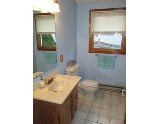 18 Delaval Rd, Worcester, MA 01606 photo 10