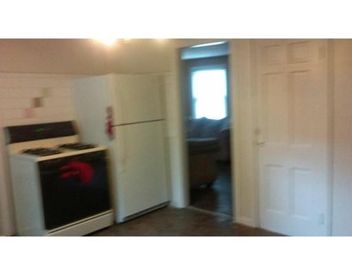 62 Burr St, Springfield, MA 01109 photo 4
