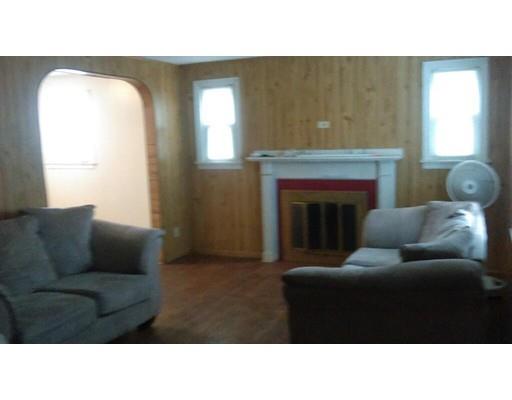 62 Burr St, Springfield, MA 01109 photo 5