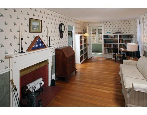10 Jones St, Hingham, MA 02043 photo 4