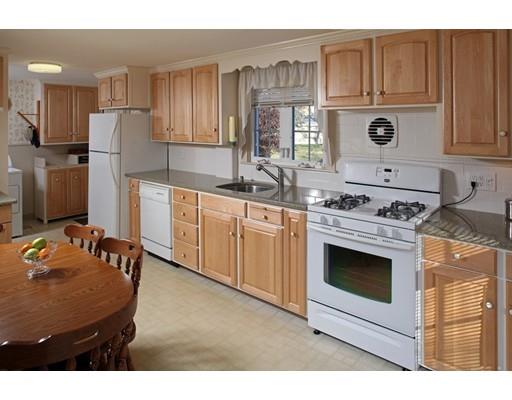 10 Jones St, Hingham, MA 02043 photo 2