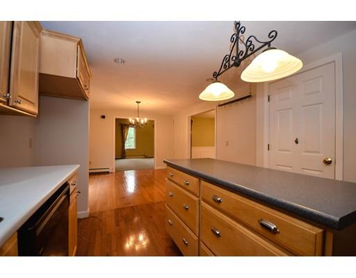 78 Whitins Rd, Sutton, MA 01590 photo 4
