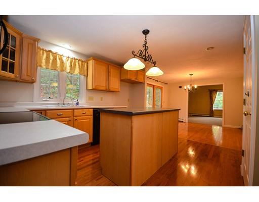 78 Whitins Rd, Sutton, MA 01590 photo 5