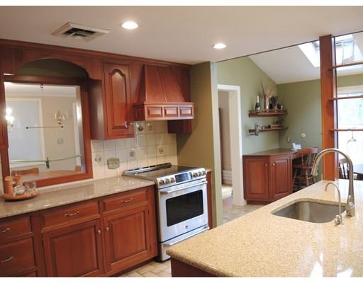 120 Laurel Dr, Needham, MA 02492 photo 9