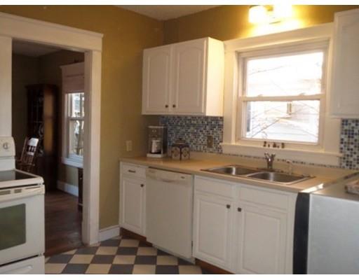 21 Daviston St, Springfield, MA 01108 photo 4