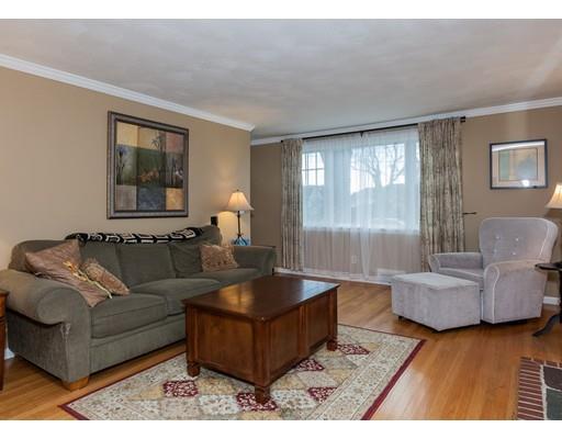 55 Glenvale St, Springfield, MA 01119 photo 3