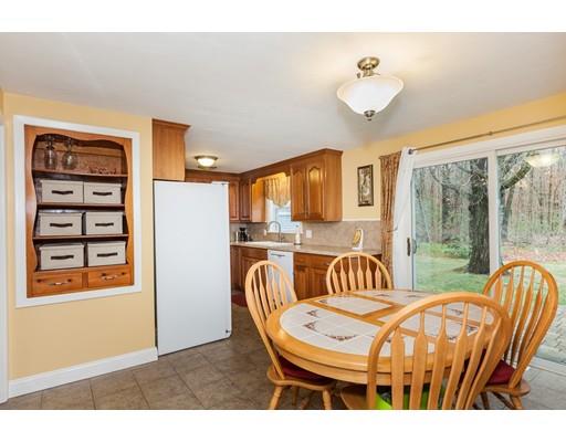 55 Glenvale St, Springfield, MA 01119 photo 5